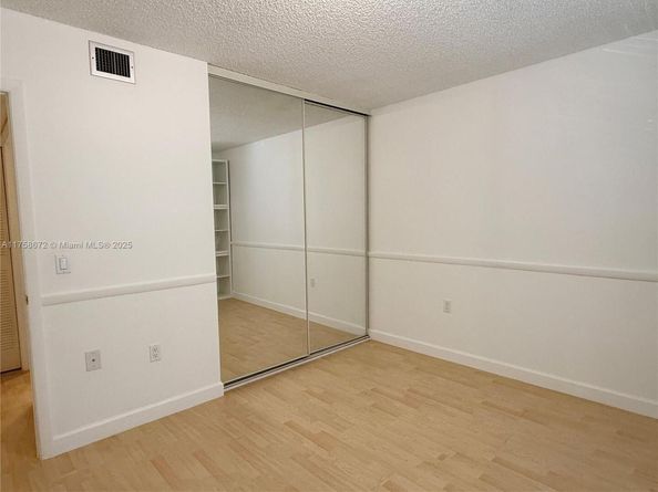 1504 S Whitehall Dr 206, Davie FL 33324