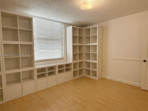 1504 S Whitehall Dr 206, Davie FL 33324