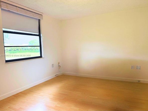1504 S Whitehall Dr 206, Davie FL 33324