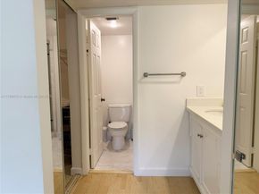 1504 S Whitehall Dr 206, Davie FL 33324