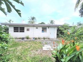 19700 NW 3rd Ct, Miami Gardens FL 33169