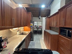 3415 Freedom Dr, Hollywood FL 33021