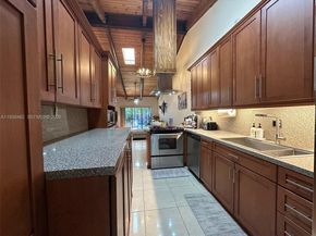 3415 Freedom Dr, Hollywood FL 33021