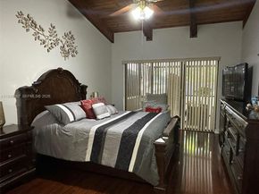 3415 Freedom Dr, Hollywood FL 33021