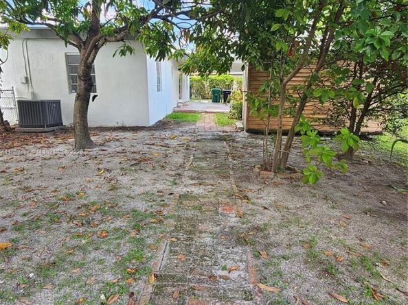 4151 SW 110th Ct, Miami FL 33165