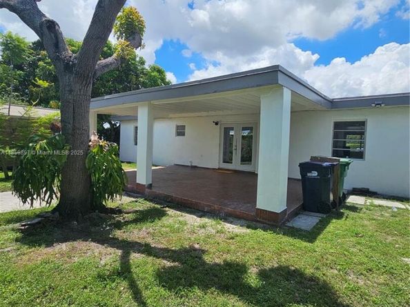 4151 SW 110th Ct, Miami FL 33165