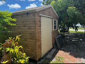 4151 SW 110th Ct, Miami FL 33165