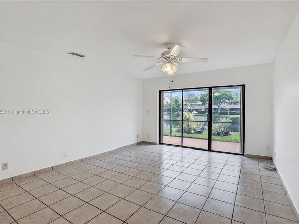 311 Lakeside Ct 238, Sunrise FL 33326