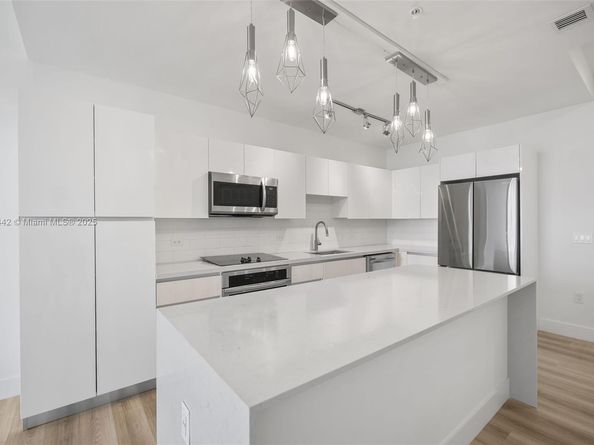 101 Diplomat Pkwy 2604, Hallandale Beach FL 33009