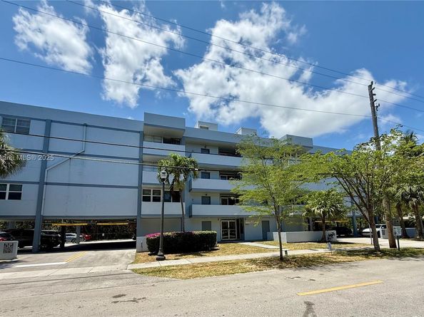 16518 NE 26th Ave 405, North Miami Beach FL 33160