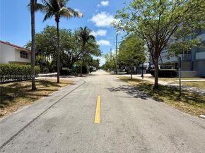 16518 NE 26th Ave 405, North Miami Beach FL 33160