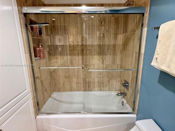 16518 NE 26th Ave 405, North Miami Beach FL 33160