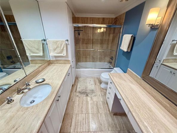 16518 NE 26th Ave 405, North Miami Beach FL 33160