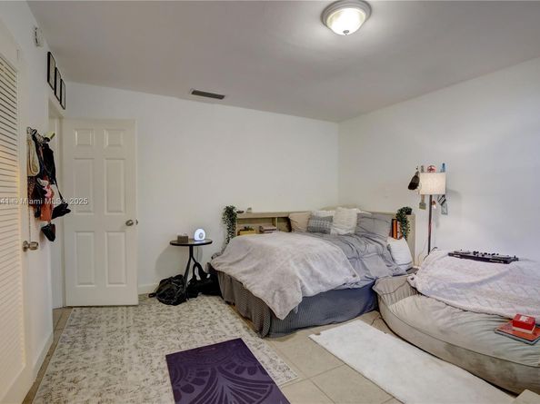 4995 Ponce de Leon /1050 Sistina Avenue, Coral Gables FL 33146