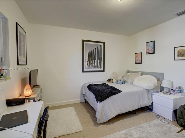 4995 Ponce de Leon /1050 Sistina Avenue, Coral Gables FL 33146
