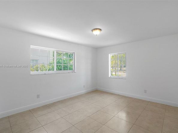 4995 Ponce de Leon /1050 Sistina Avenue, Coral Gables FL 33146