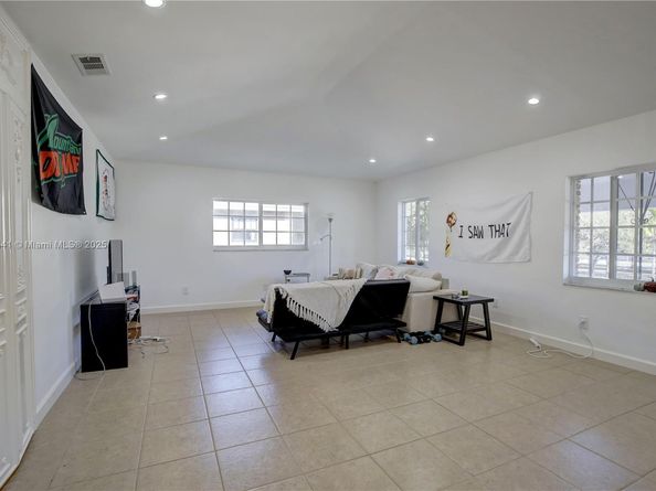 4995 Ponce de Leon /1050 Sistina Avenue, Coral Gables FL 33146