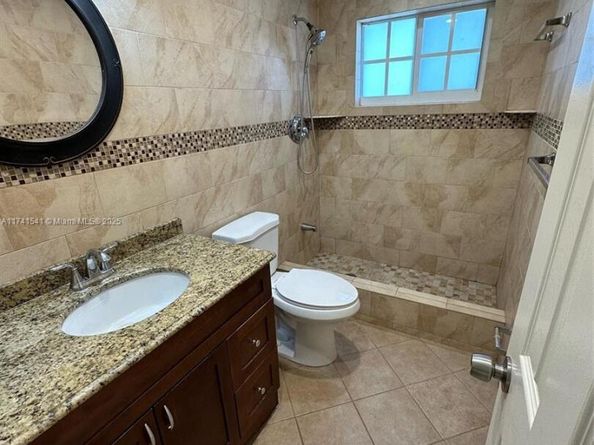 4995 Ponce de Leon /1050 Sistina Avenue, Coral Gables FL 33146