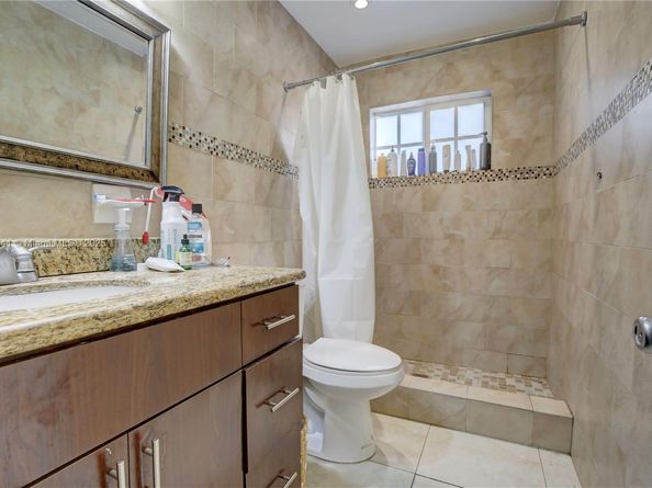4995 Ponce de Leon /1050 Sistina Avenue, Coral Gables FL 33146