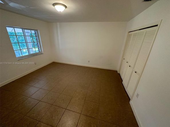 4995 Ponce de Leon /1050 Sistina Avenue, Coral Gables FL 33146