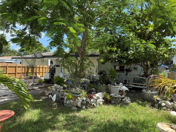 5216 NE 3rd Ave, Oakland Park FL 33334