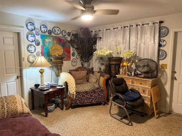 5216 NE 3rd Ave, Oakland Park FL 33334