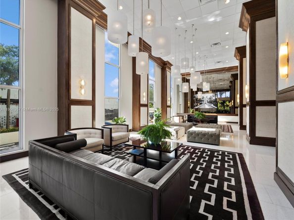 5 Island Ave LE, Miami Beach FL 33139