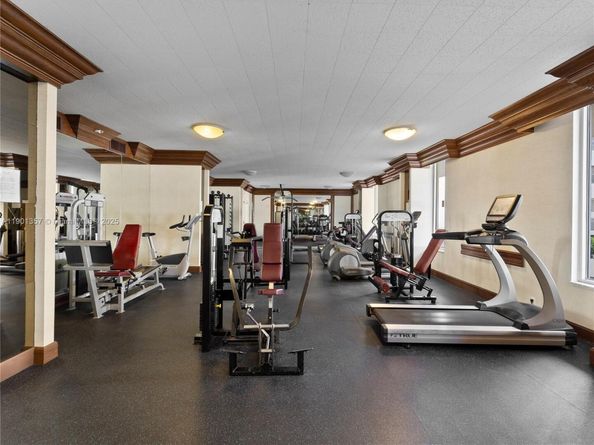 5 Island Ave LE, Miami Beach FL 33139