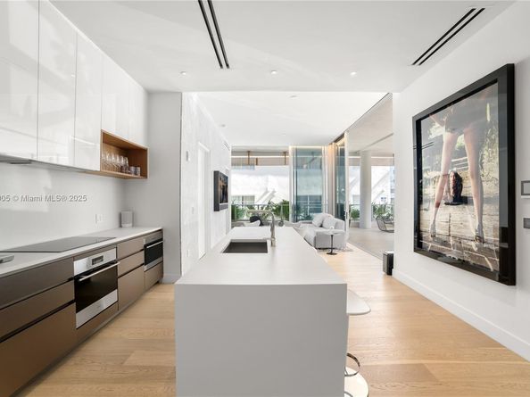 304 Ocean Dr 102, Miami Beach FL 33139