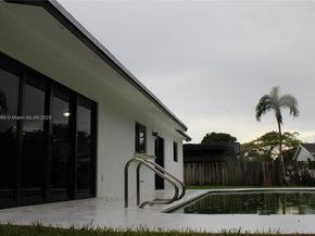 7630 SW 94th Ave, Miami FL 33173