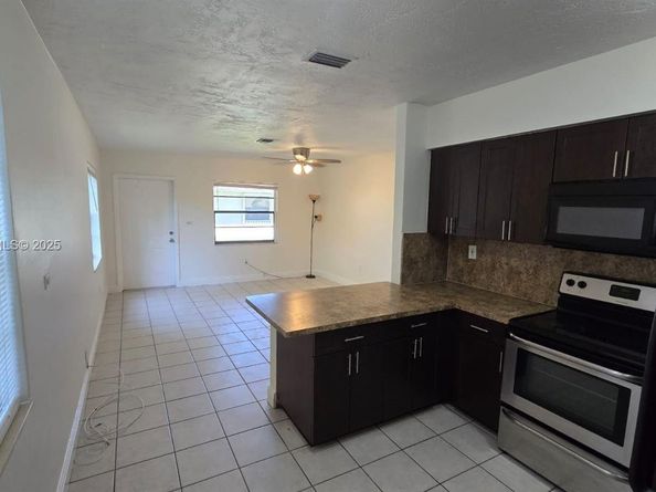 6134 SW 40th Ct, Miramar FL 33023