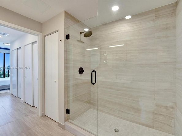 580 72 Street 1001, Miami Beach FL 33141