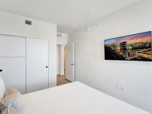 580 72 Street 1001, Miami Beach FL 33141