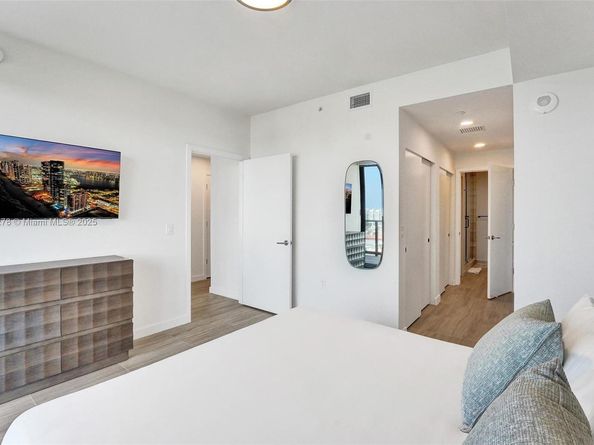 580 72 Street 1001, Miami Beach FL 33141