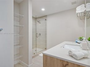 3900 Biscayne Blvd N911, Miami FL 33137