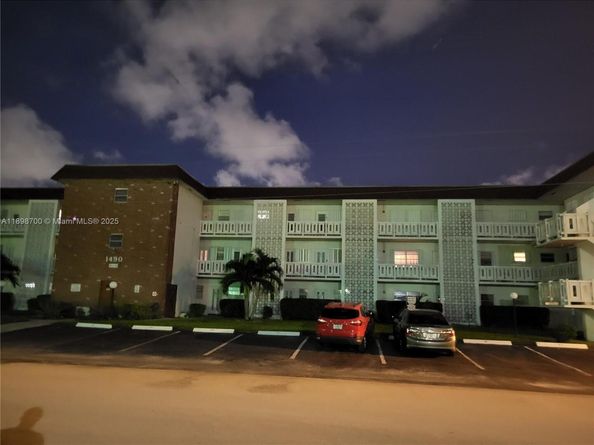 1490 NW 43rd Ave 308, Lauderhill FL 33313