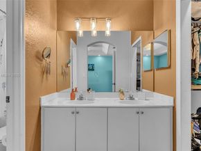 7634 NW 114th Path, Doral FL 33178
