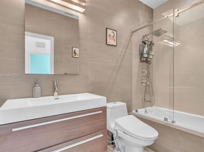 7634 NW 114th Path, Doral FL 33178