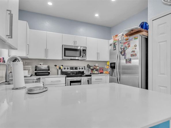 7634 NW 114th Path, Doral FL 33178