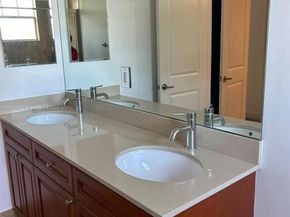 4441 NW 48th Ter, Tamarac FL 33319