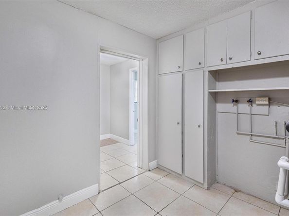1609 S 23rd Ave, Hollywood FL 33020