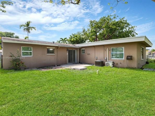 1609 S 23rd Ave, Hollywood FL 33020