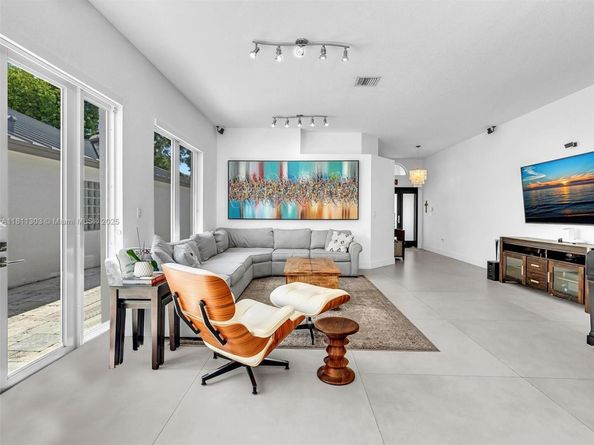 13381 SW 151st Ter, Miami FL 33186