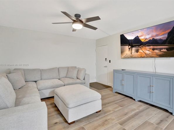 520 Orton Ave 303, Fort Lauderdale FL 33304