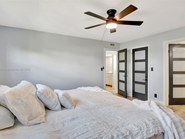 520 Orton Ave 303, Fort Lauderdale FL 33304