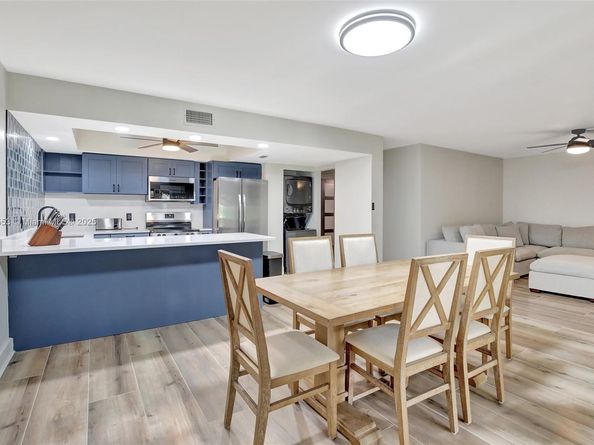 520 Orton Ave 303, Fort Lauderdale FL 33304