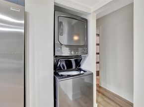 520 Orton Ave 303, Fort Lauderdale FL 33304
