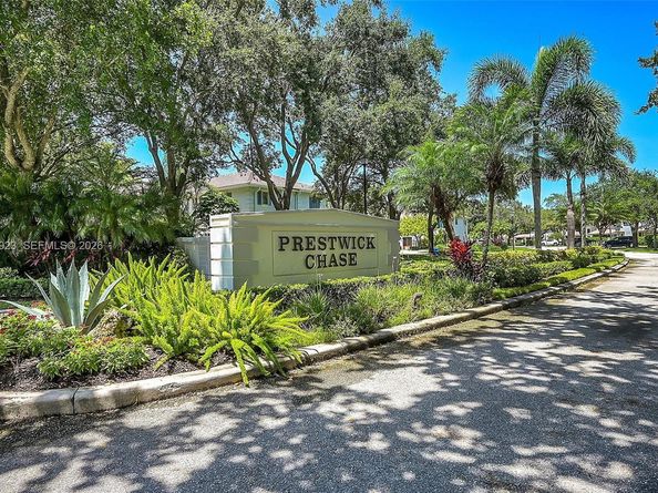 362 Prestwick Cir 3, Palm Beach Gardens FL 33418