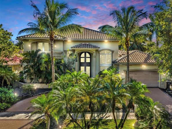 922 Washington St, Hollywood FL 33019