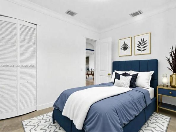 922 Washington St, Hollywood FL 33019